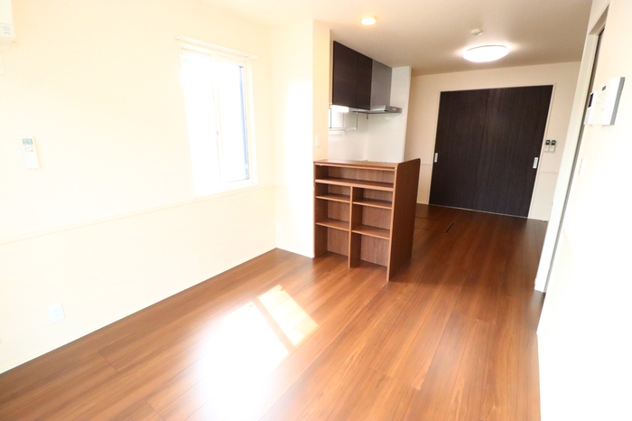 居室・リビング　こちらのリビングで趣味の時間をお楽しみください