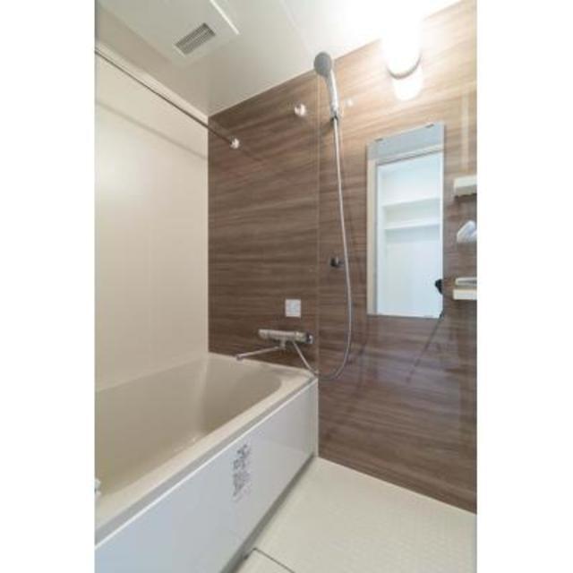 バス・シャワールーム　※写真は同タイプ住戸です。