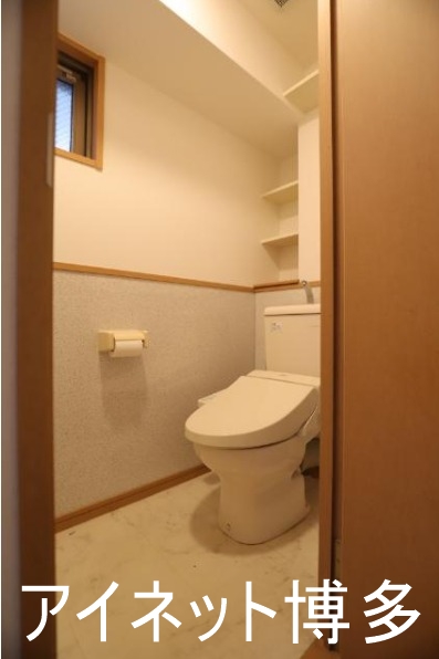 トイレ　清潔感のあるトイレですね