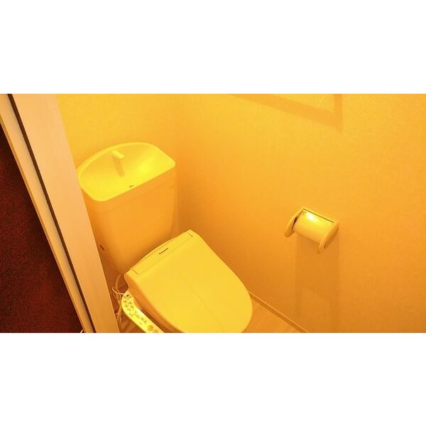 トイレ　温水洗浄暖房便座付き