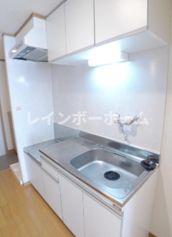 キッチン　コンパクトなキッチンで掃除もラクラク