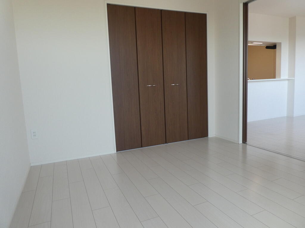 その他部屋・スペース　南側洋室♪