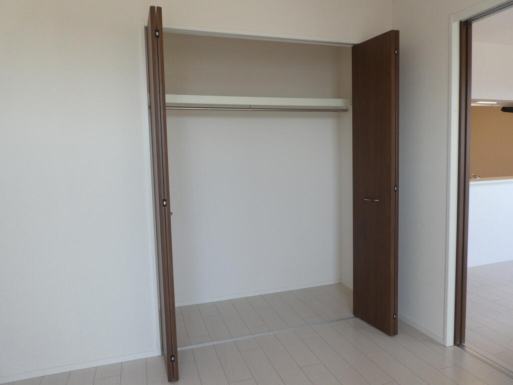 収納　南側洋室収納★