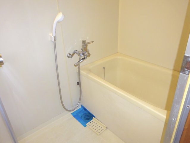 バス・シャワールーム　＊イメージです／同タイプのお部屋です
