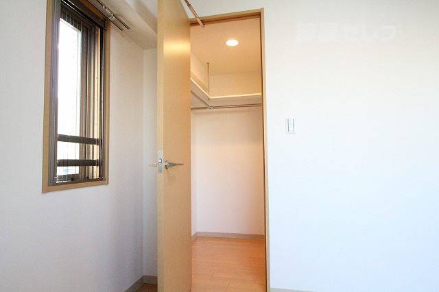 収納　大容量のウォークインクローゼットで荷物が増えても安心♪