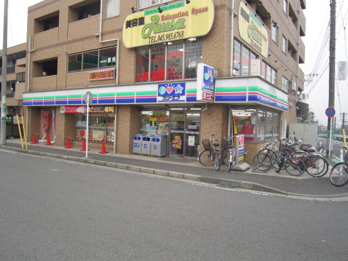 コンビニ　スリーエフ十日市場北口店店（コンビニ）まで1800m