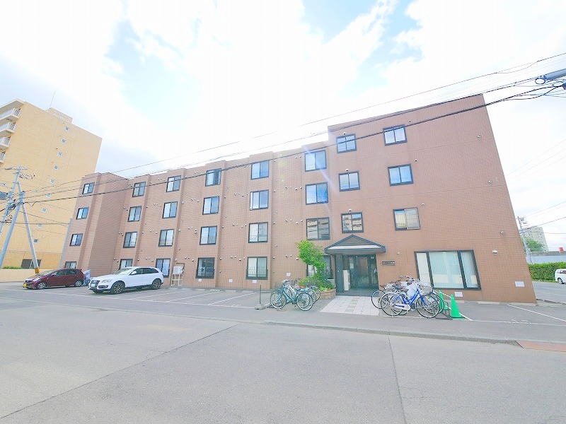 建物外観　地下東西線「南郷18丁目」徒歩8分