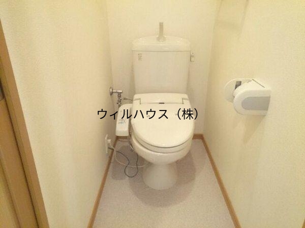 トイレ　ウォシュレット付きです！