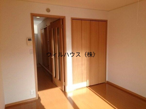 居室・リビング　フローリング！