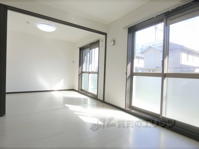 居室・リビング　リビング