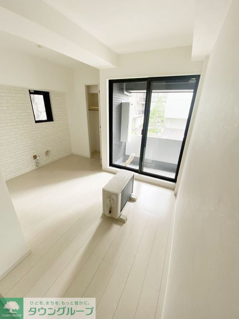 居室・リビング　※同間取り写真。床の色は現況優先になります。