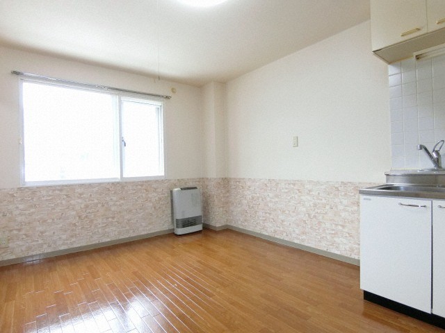 居室・リビング　◆エアコン付きで夏も快適！◆室内リフォーム済みで綺麗！