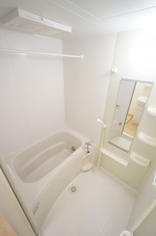 バス・シャワールーム　※同タイプの写真です。
