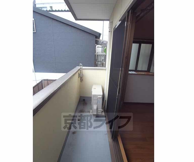 バルコニー　日当たり良いです。