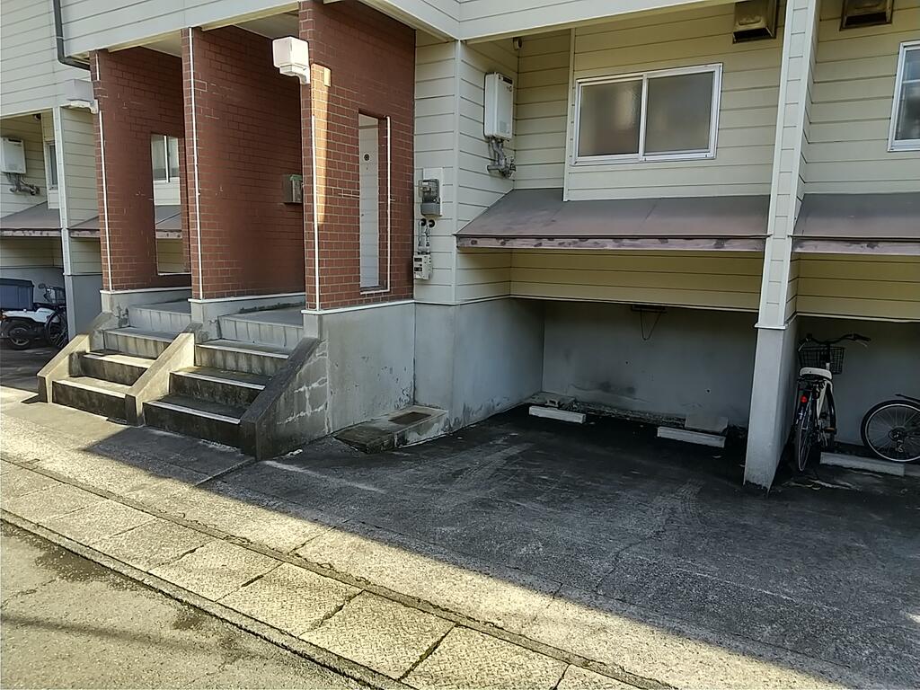 駐車場　南側和室-2