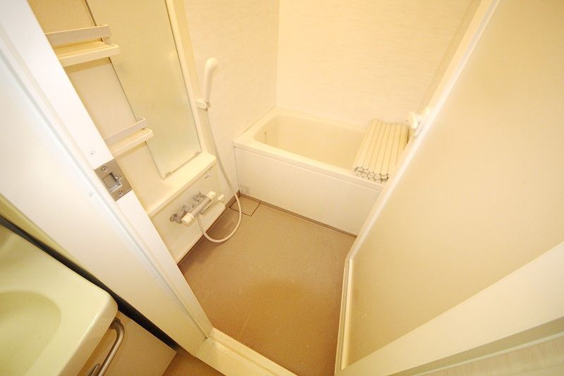 バス・シャワールーム　バス