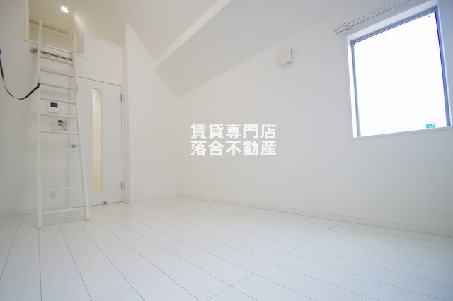 居室・リビング　2面採光の明るくて綺麗なお部屋♪