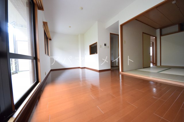 居室・リビング　使いやすい居間です