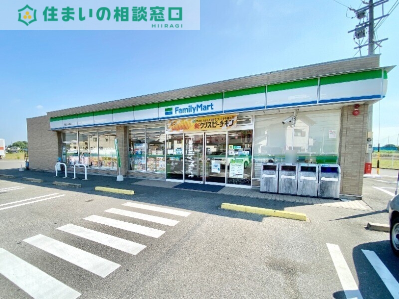 コンビニ　ファミリーマート西尾上町東店（コンビニ）まで384m