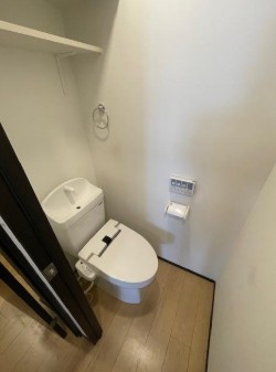 トイレ　トイレ