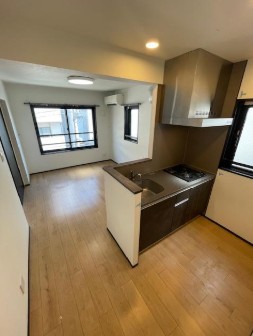 居室・リビング　居室・キッチン