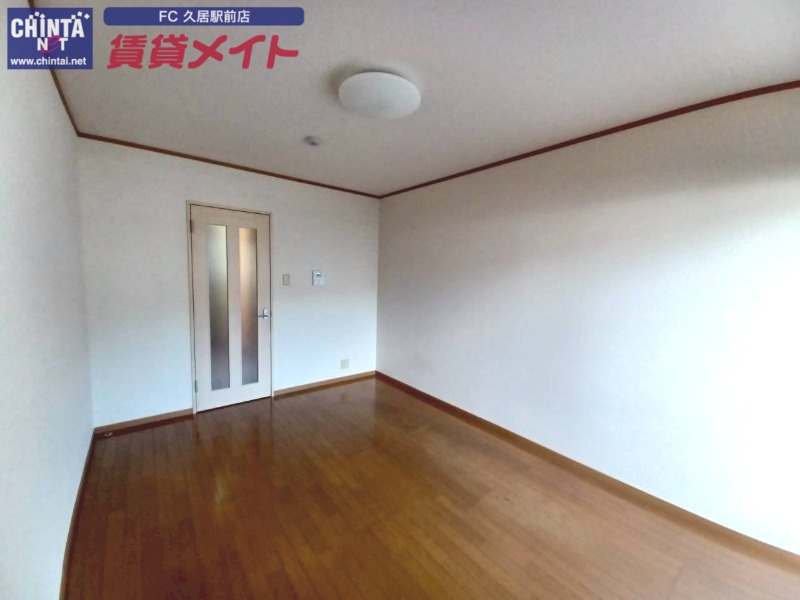 居室・リビング　同型参考写真