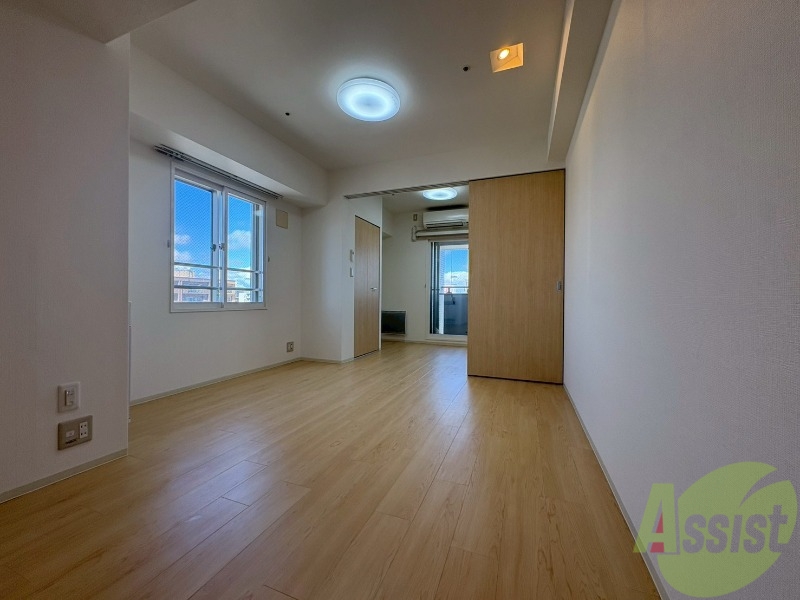 居室・リビング　広くてキレイなお部屋が広がっていて、充実した生活が送れそう。
