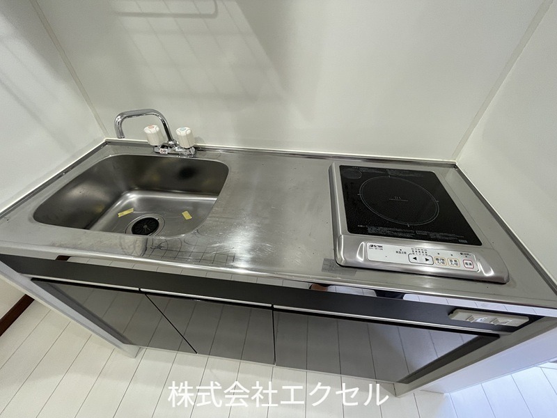 キッチン　同建物別号室の写真です。