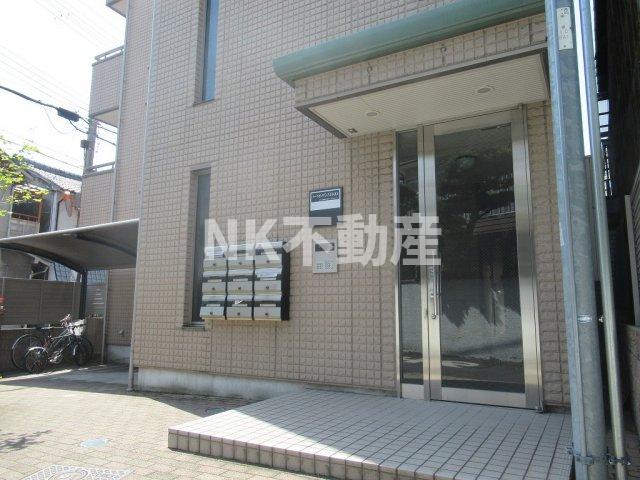 エントランス　建物の内部です