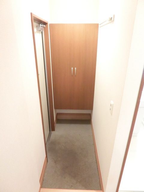玄関　シューズボックス付きの玄関です