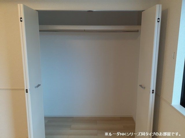 収納　※参考写真　同建築メーカー施工の同間取完成他物件のものです。