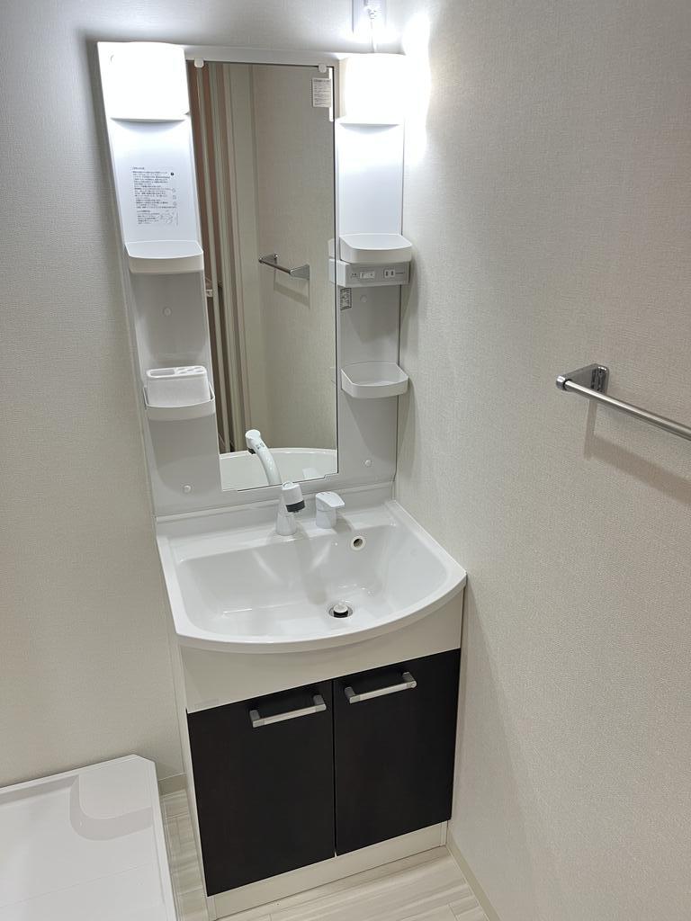 洗面設備　※同タイプ同モデルの写真を使用