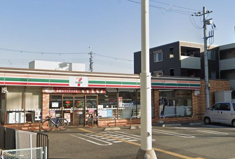 コンビニ　セブン-イレブン 西宮小松町２丁目店（コンビニ）まで492m