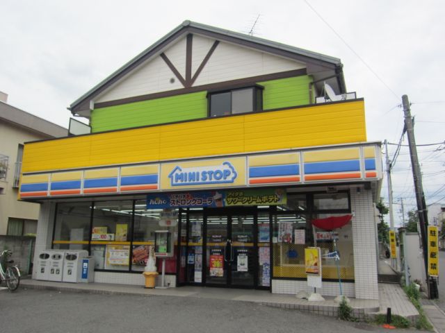 コンビニ　コンビニ（コンビニ）まで1200m