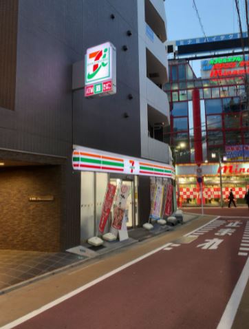 コンビニ　セブンイレブン 学芸大学駅西口店（コンビニ）まで932m