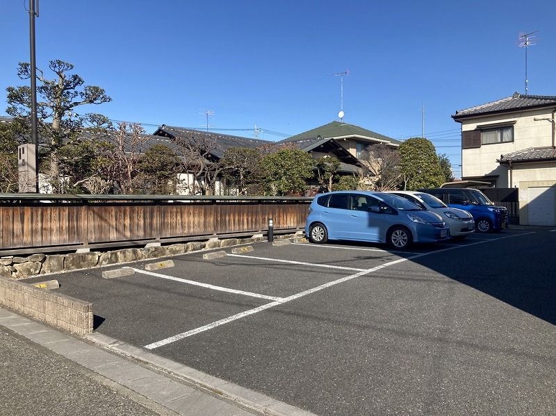 駐車場　駐車場