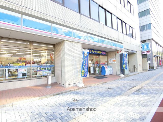 コンビニ　ローソン鹿児島甲東中学校電停前店（コンビニ）まで158m