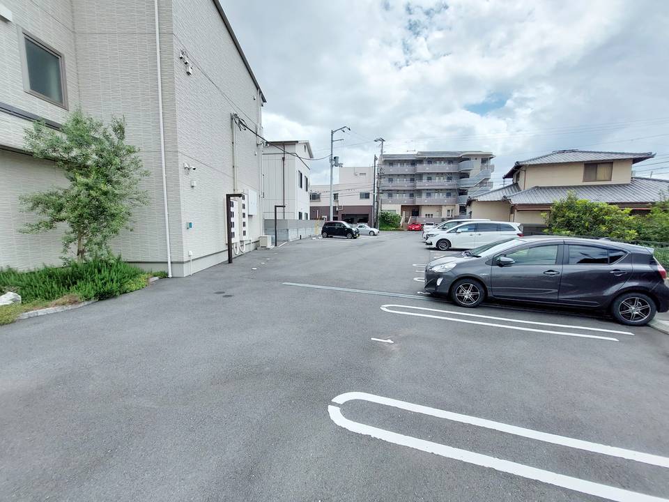 駐車場　駐車場