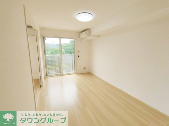 エポック愛子中央の居間写真