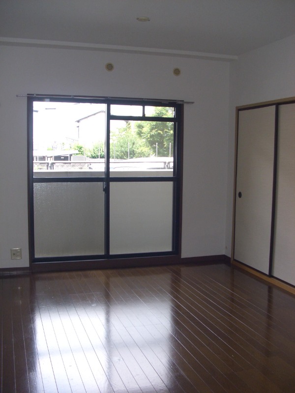 その他部屋・スペース　どのお部屋も明るいですね