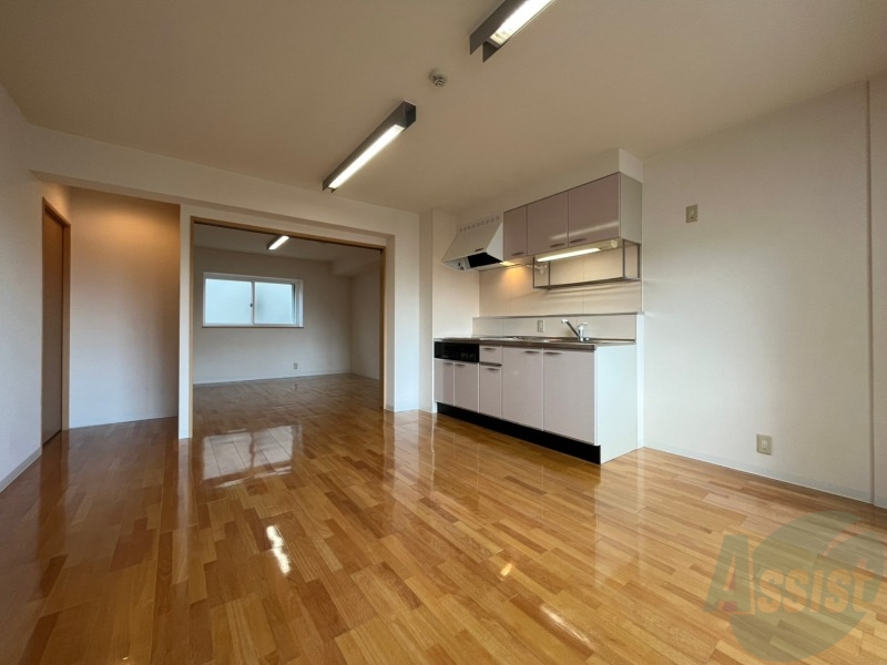 居室・リビング　明るいお部屋は気持ちよく過ごせそうですね。