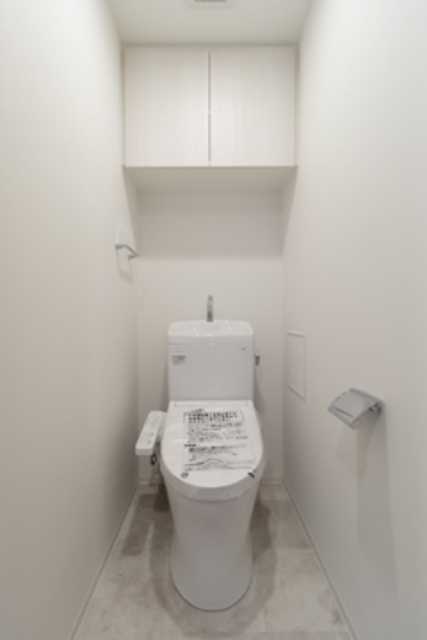 トイレ　※写真は同タイプ住戸です。