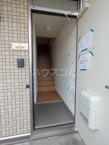 コミュニティービレッジ下小田 A棟の玄関写真