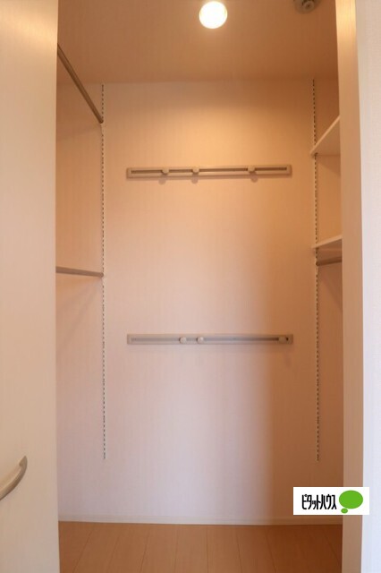 収納　※別のお部屋の写真です。（反転タイプ）