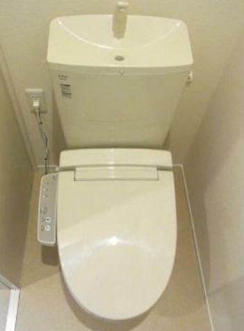 トイレ　※同仕様写真含む