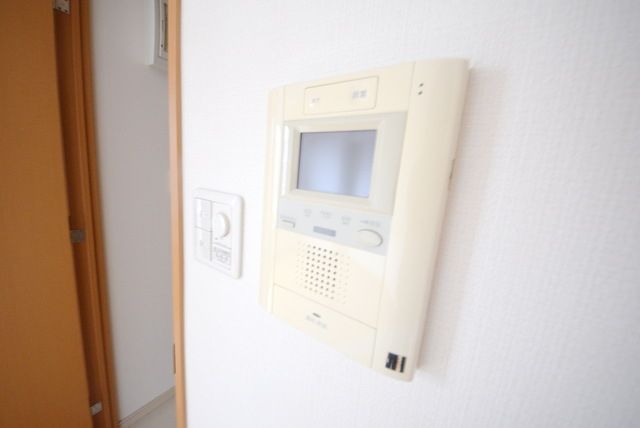 セキュリティ　★安心のモニター付きインターフォンです★※別部屋参考写真