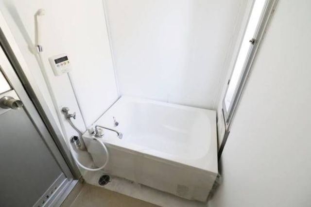 バス・シャワールーム　同建物の別号室の写真です。