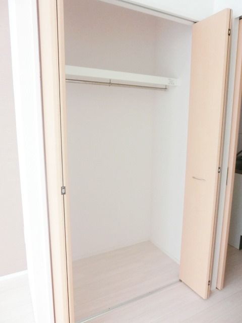 収納　洋服もかけられるクローゼット
