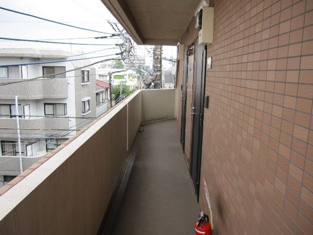 エントランス　共用廊下