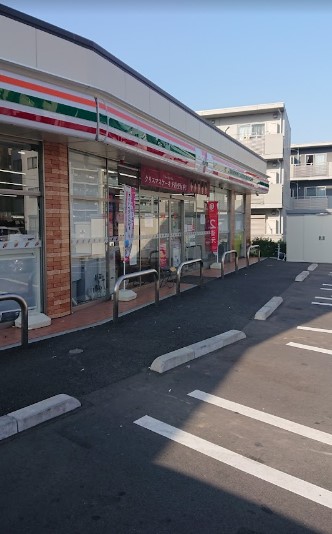 コンビニ　セブンイレブン 横浜鴨居5丁目店（コンビニ）まで182m